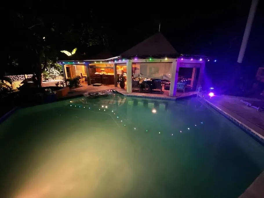 Magic Moments Ja Villa Black River 0*,